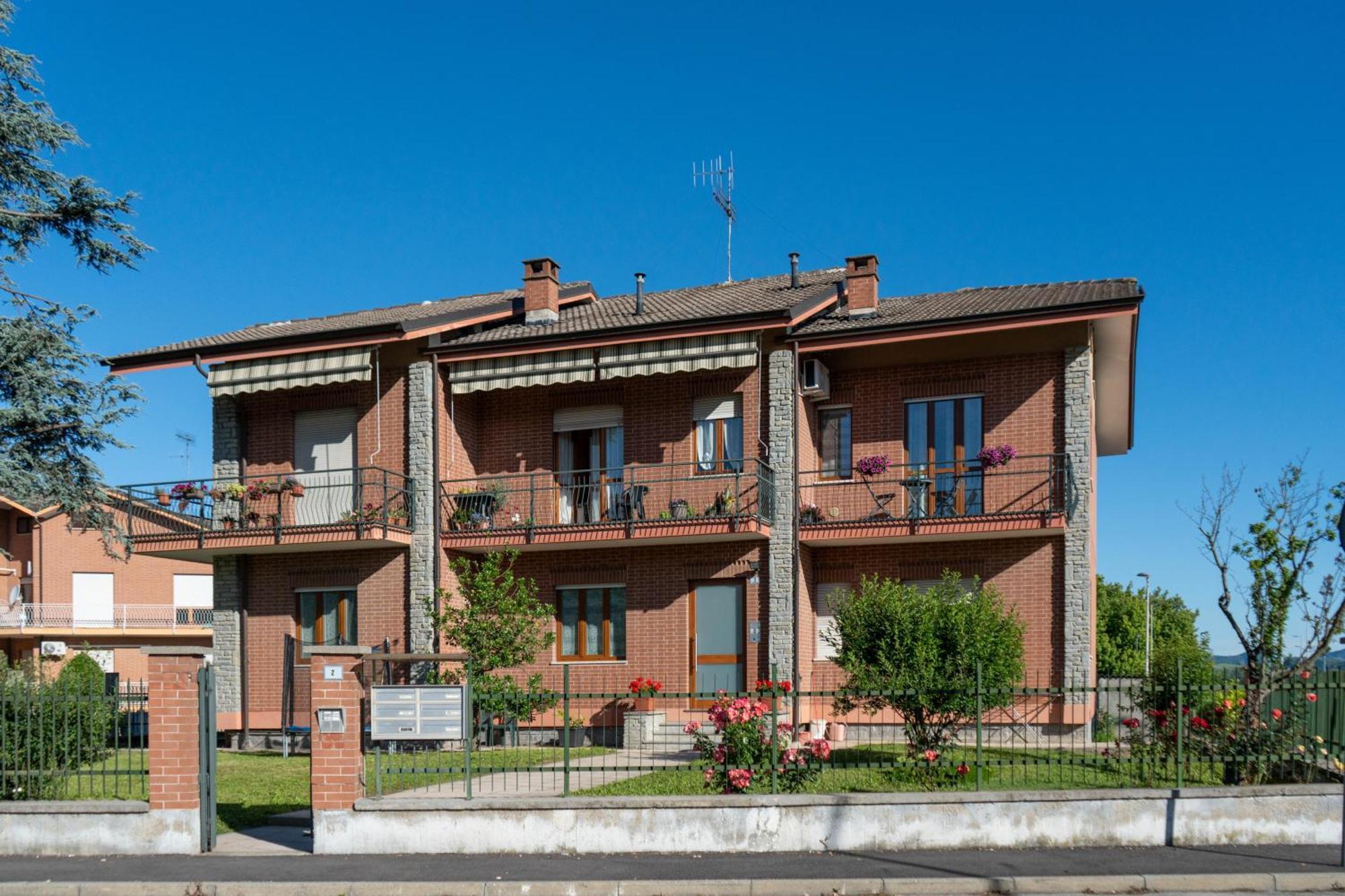 Appartamento Rayan Alba  Bagian luar foto